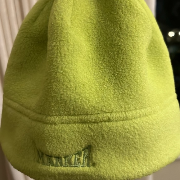 MARKER 100% polyester soft fleece ski hat WITH tassel - Picture 7 of 9